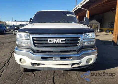 2004 GMC Sierra K2500 Heavy Duty from USA, damaged, VIN 1GTHK29U74E215916